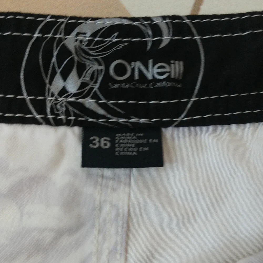O'Neill Santa Cruz board shorts. Size 36